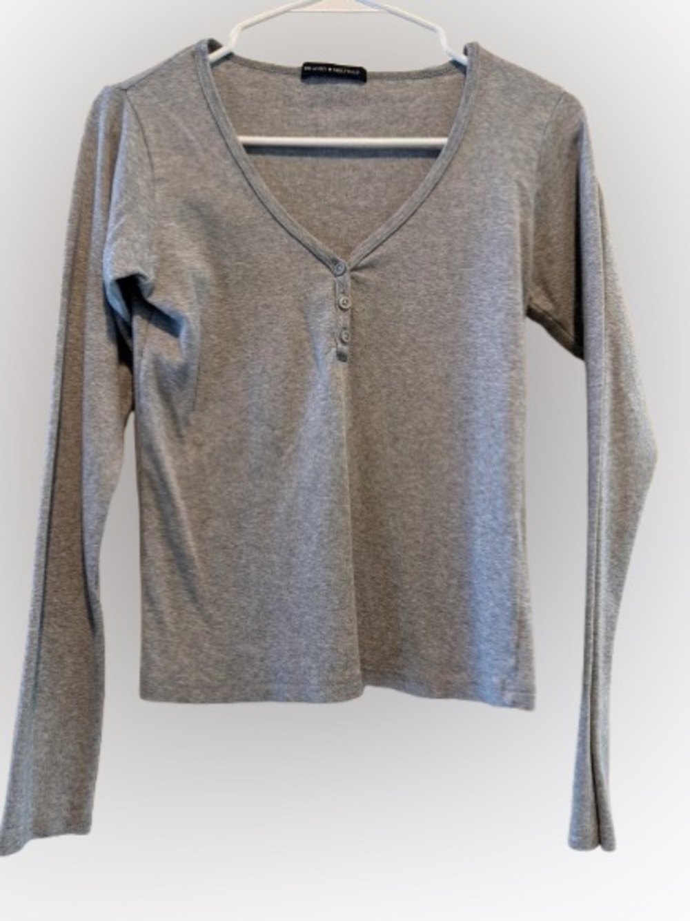 Brandy Melville Gray V-Neck Long Sleeve Henley Top